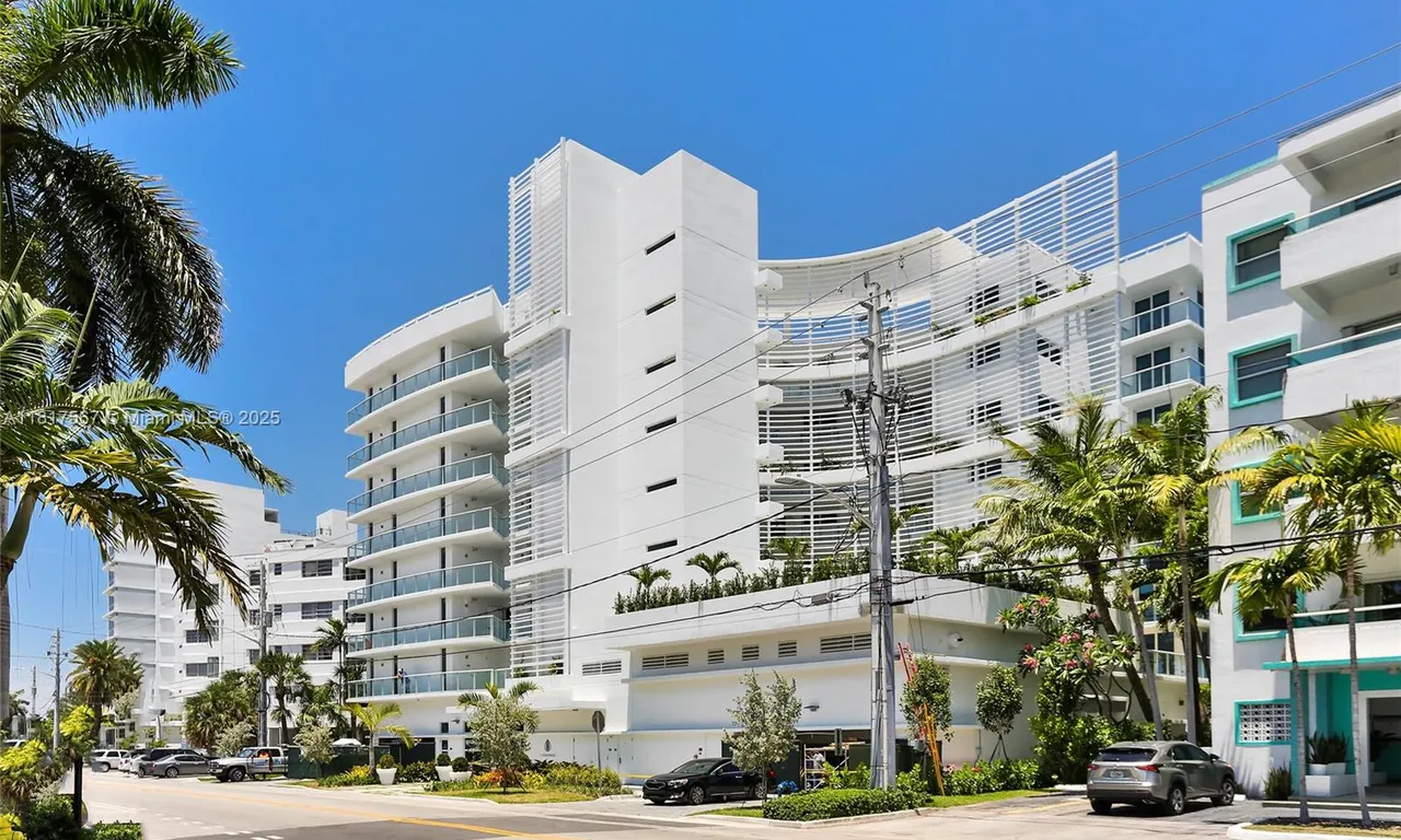 9821 E Bay Harbor Dr # 902, Bay Harbor Islands FL 33154