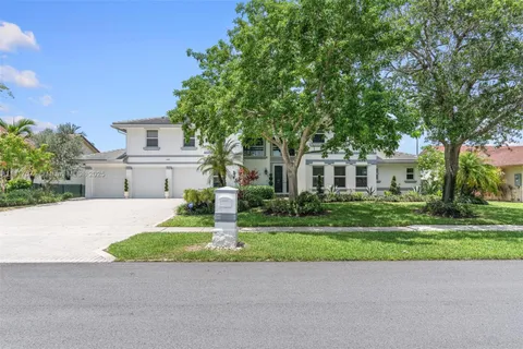 19821 NW 4th St, Pembroke Pines FL 33029