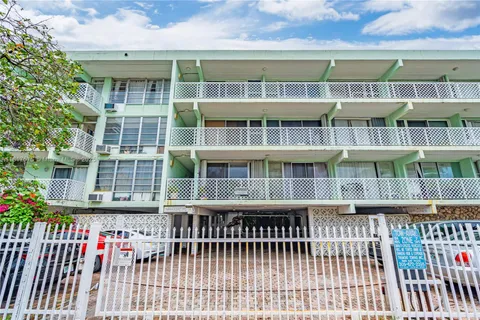 1400 Pennsylvania Ave # 39, Miami Beach FL 33139