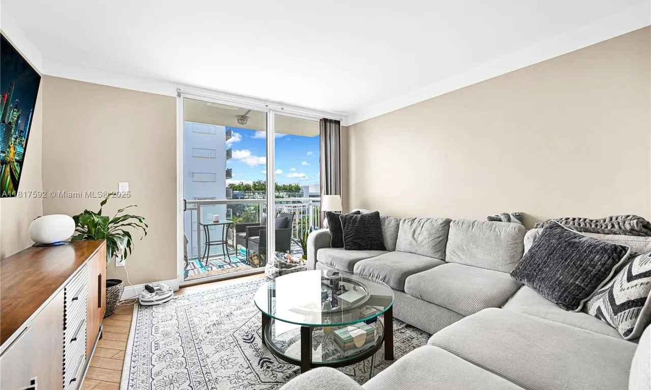 1345 Lincoln Rd # 906, Miami Beach FL 33139