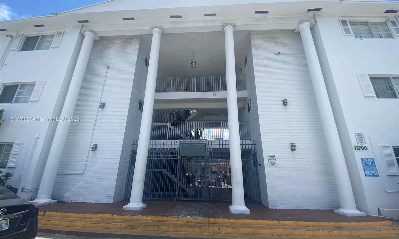 13700 NE 6th Ave # 211, North Miami FL 33161