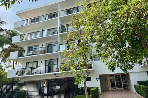 1900 Meridian Ave # 301, Miami Beach FL 33139