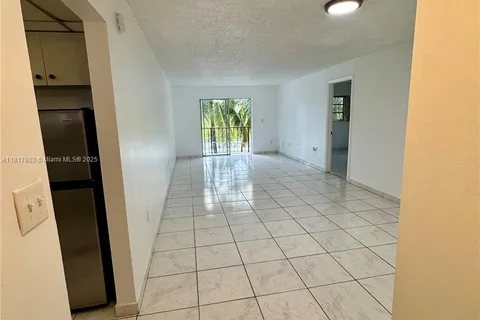 1900 Meridian Ave # 301, Miami Beach FL 33139