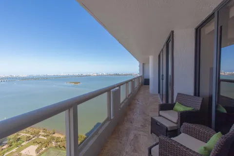 1717 N Bayshore Dr # 3851, Miami FL 33132