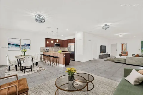 279 SE 31st Ter, Homestead FL 33033