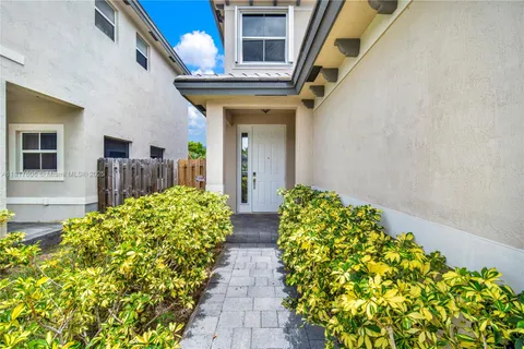 279 SE 31st Ter, Homestead FL 33033