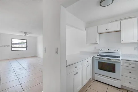 405 W 11th St # 11, Hialeah FL 33010