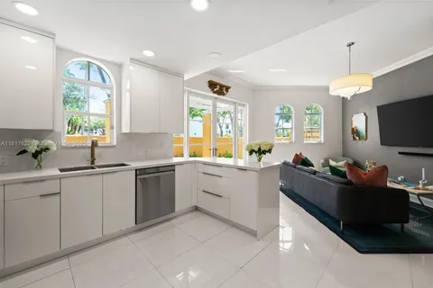 18475 NE 30th Pl, Aventura FL 33160