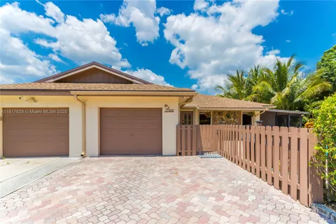 6550 NW 4th Ct, Plantation FL 33317