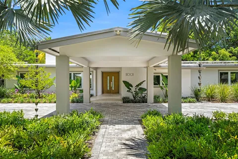 11001 SW 64th Ave, Pinecrest FL 33156