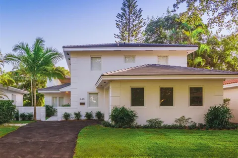 640 Puerta Ave, Coral Gables FL 33143