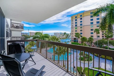 2900 NE 14th St Cswy # 410, Pompano Beach FL 33062