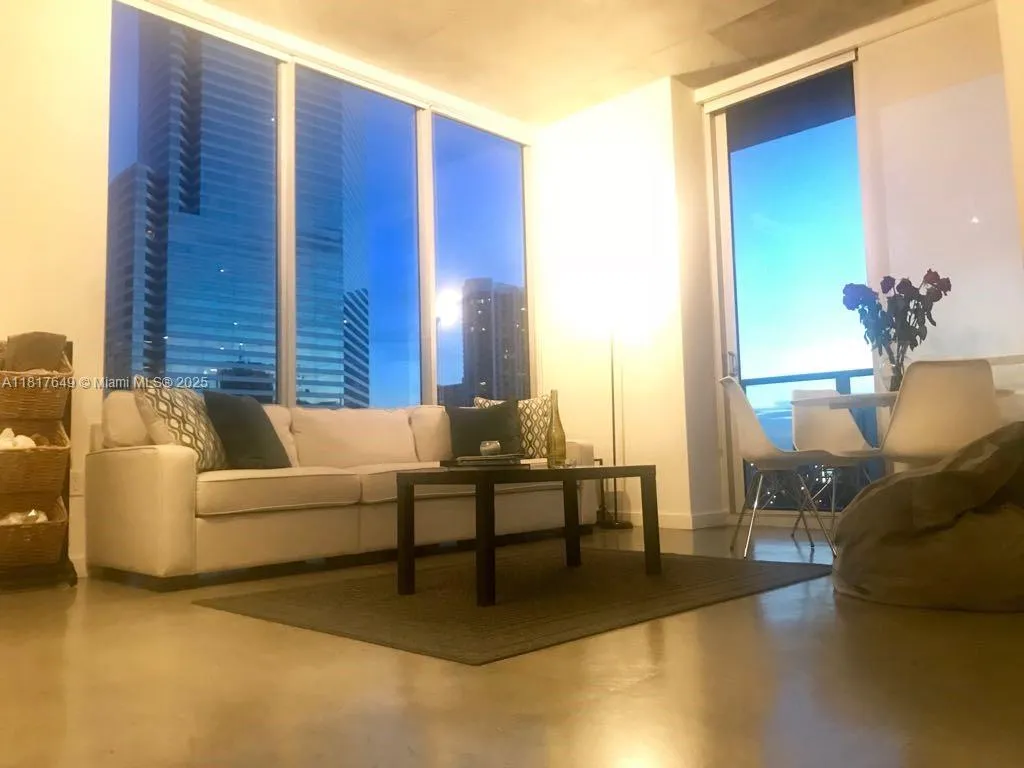 151 SE 1st St # 911, Miami FL 33131