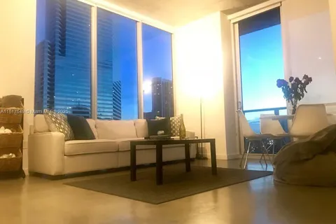 151 SE 1st St # 911, Miami FL 33131
