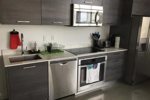 151 SE 1st St # 911, Miami FL 33131
