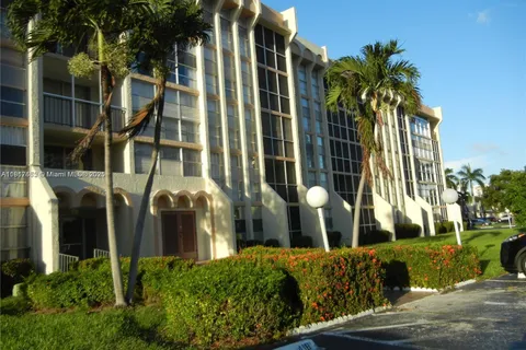 801 Three Islands Blvd # 206, Hallandale Beach FL 33009