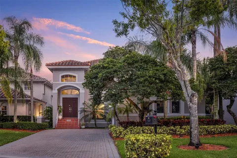 4425 NW 93rd Doral Ct, Doral FL 33178