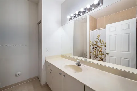 2741 NE 4th St # 204, Homestead FL 33033