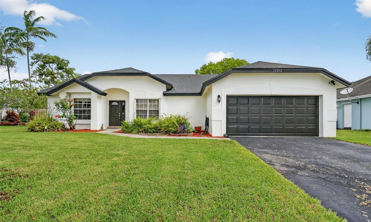 15072 SW 10th St, Sunrise FL 33326