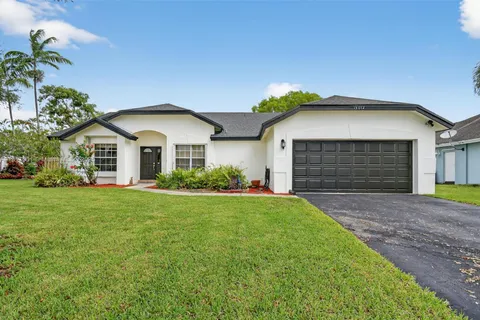 15072 SW 10th St, Sunrise FL 33326