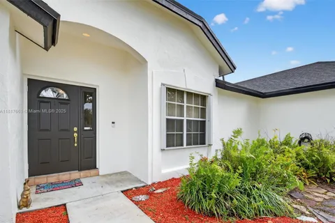 15072 SW 10th St, Sunrise FL 33326