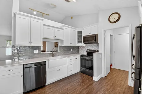 15072 SW 10th St, Sunrise FL 33326