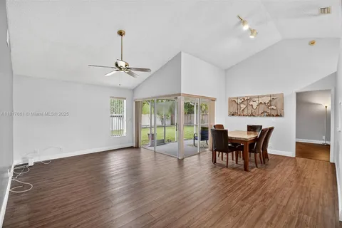 15072 SW 10th St, Sunrise FL 33326