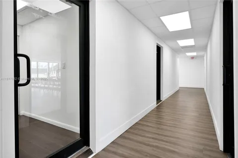 700 SW 17th Ave # 5, Miami FL 33135