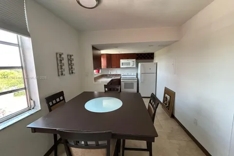 1700 NE 191st St # 500, Miami FL 33179