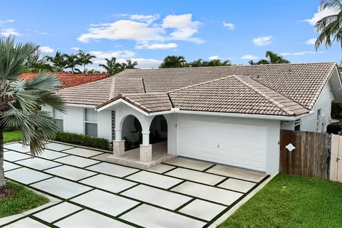 5976 SW 88 pl, Miami FL 33173