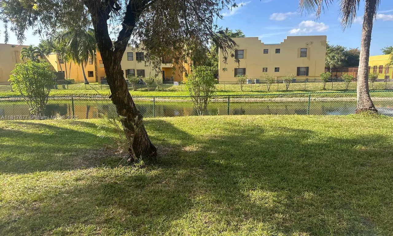 560 NW 114th Ave # 202, Sweetwater FL 33172