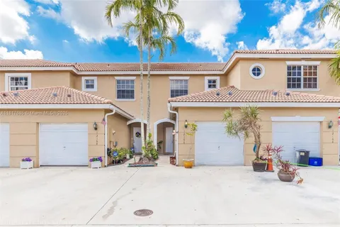 12166 SW 5th Ct, Pembroke Pines FL 33025