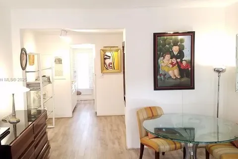 1050 Pennsylvania Ave # A, Miami Beach FL 33139