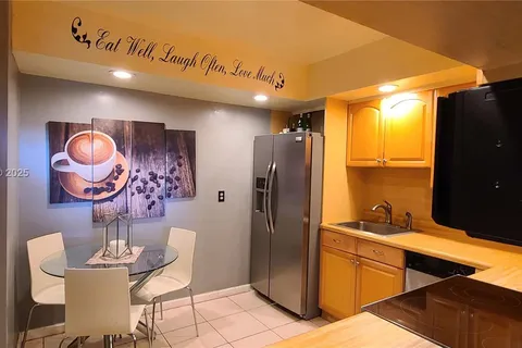 2801 NE 183rd St # 1211W, Aventura FL 33160