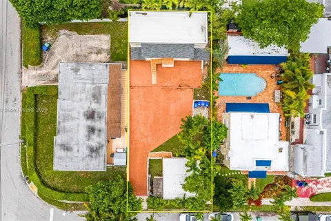 2385 SW 17th St, Miami FL 33145