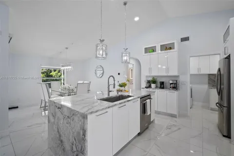 4524 SW 9th PL, Cape Coral FL 33914