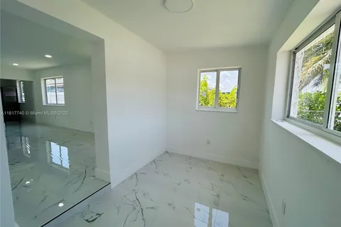 12220 SW 216th St, Miami FL 33170