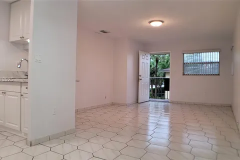 15699 SW 73rd Cir Ter # 2, Miami FL 33193