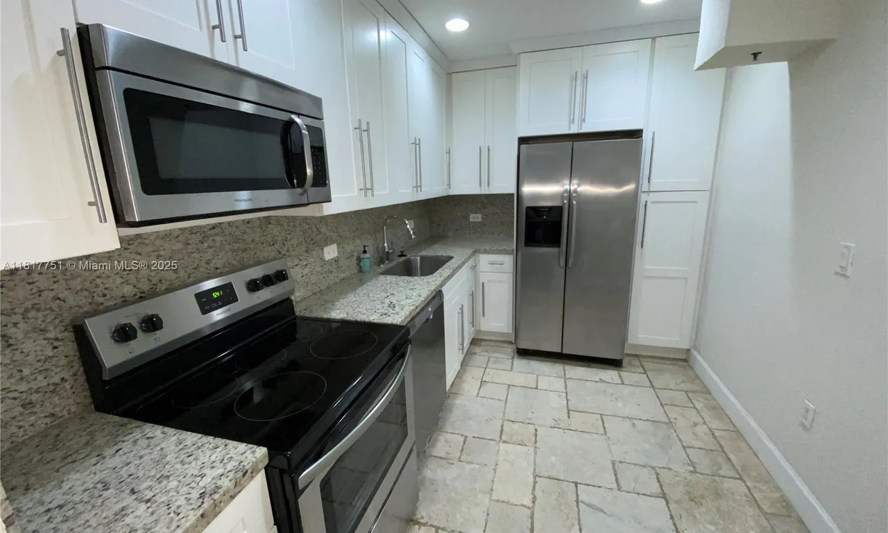 20505 E Country Club Dr # 135, Aventura FL 33180