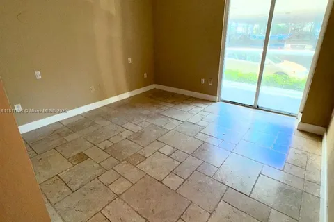 20505 E Country Club Dr # 135, Aventura FL 33180