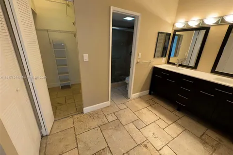 20505 E Country Club Dr # 135, Aventura FL 33180