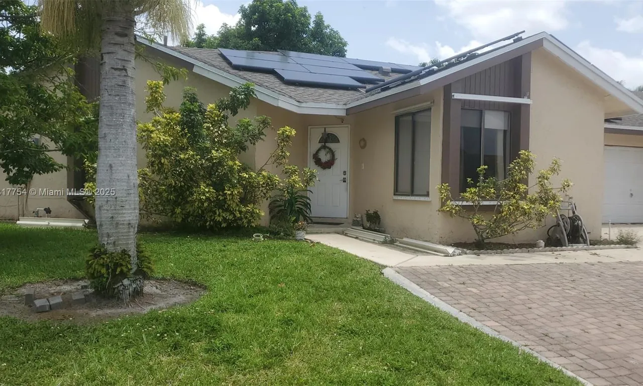 9598 Stones River Park Way, Boca Raton FL 33428
