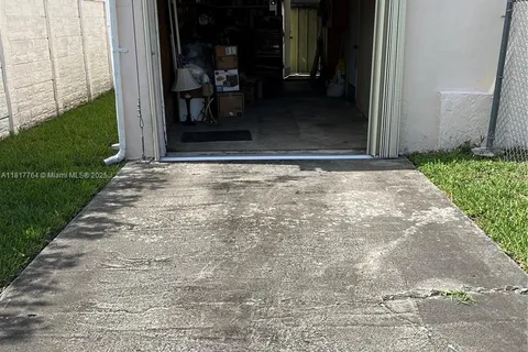 10845 SW 26th Ter, Miami FL 33165