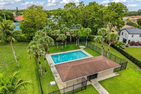 4167 Forest Hill Dr, Cooper City FL 33026