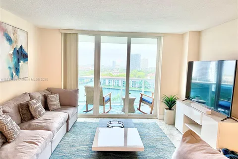 3800 S Ocean Dr # 1011, Hollywood FL 33019