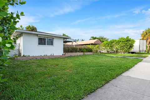 3145 Hollywood Blvd, Hollywood FL 33021