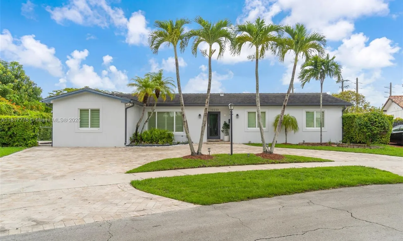 10223 SW 17th St, Miami FL 33165