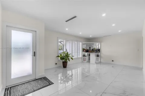10223 SW 17th St, Miami FL 33165
