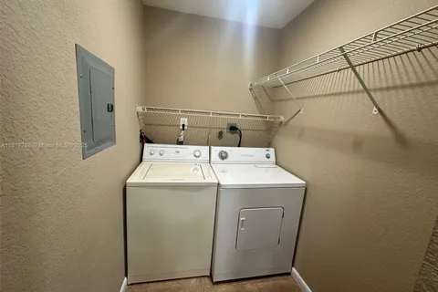 2830 NW 55th Ave # 2C, Lauderhill FL 33313