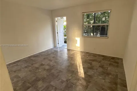 739 SW 9th St # 4, Miami FL 33130